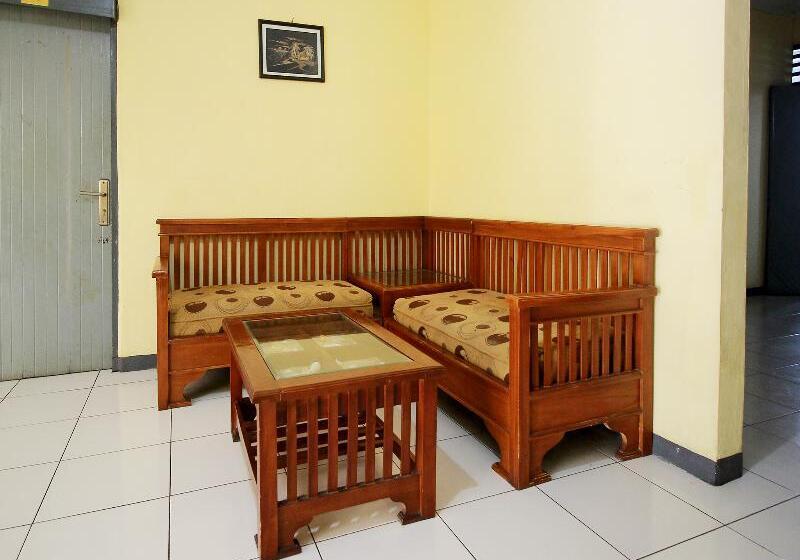 Spot On 2842 Hotel Rindu