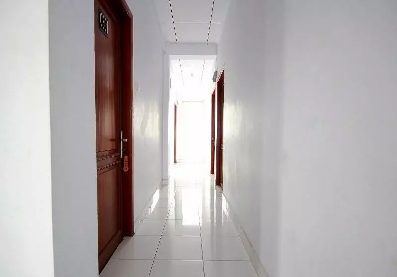 Spot On 2842 Hotel Rindu