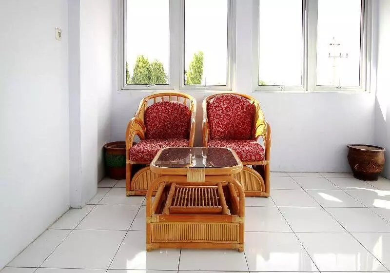 Spot On 2842 Hotel Rindu