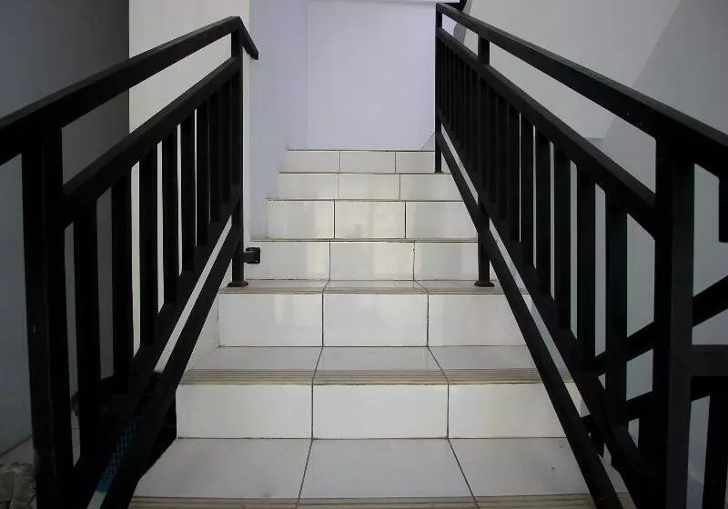 Spot On 2842 Hotel Rindu