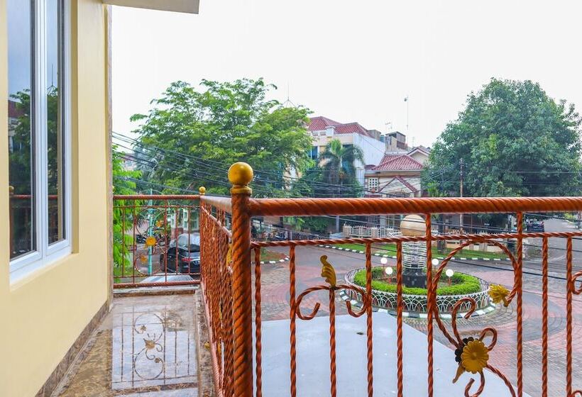 هتل Oyo 2741 Kr Bulan