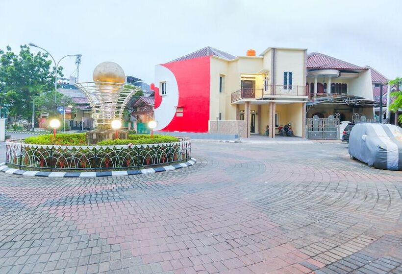 هتل Oyo 2741 Kr Bulan