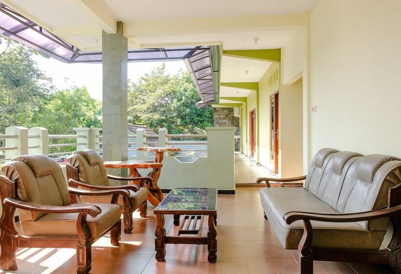 Hotell Oyo 2570 Griya Kinanthi Family