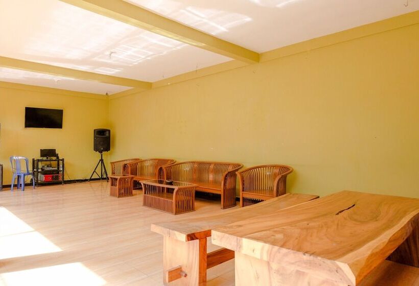 Hotell Oyo 2570 Griya Kinanthi Family