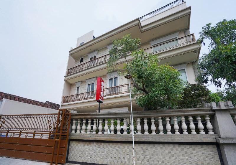 בית מלון כפרי Oyo 2680 Zeidan House