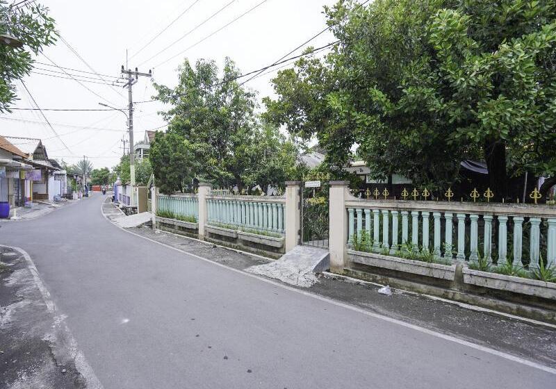 בית מלון כפרי Oyo 2680 Zeidan House