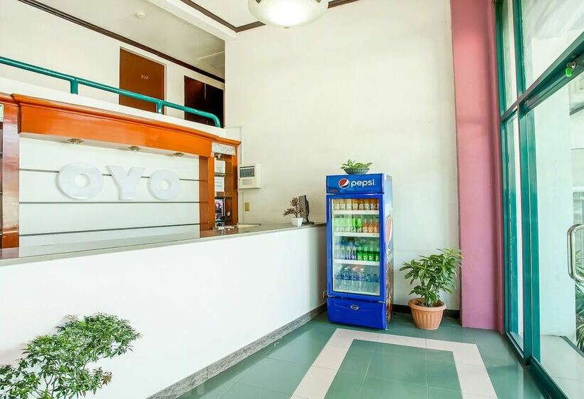 בית מלון כפרי Oyo 496 D Abirus Inn