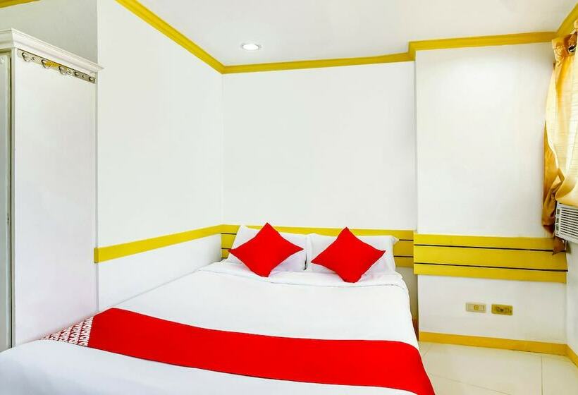 בית מלון כפרי Oyo 496 D Abirus Inn