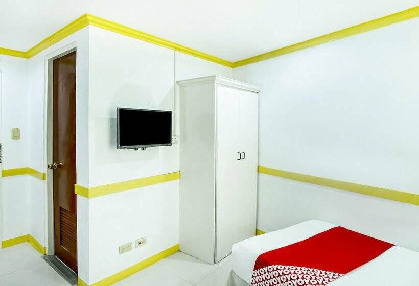 בית מלון כפרי Oyo 496 D Abirus Inn