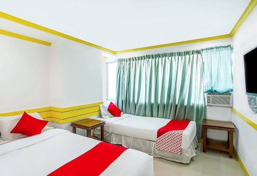 בית מלון כפרי Oyo 496 D Abirus Inn