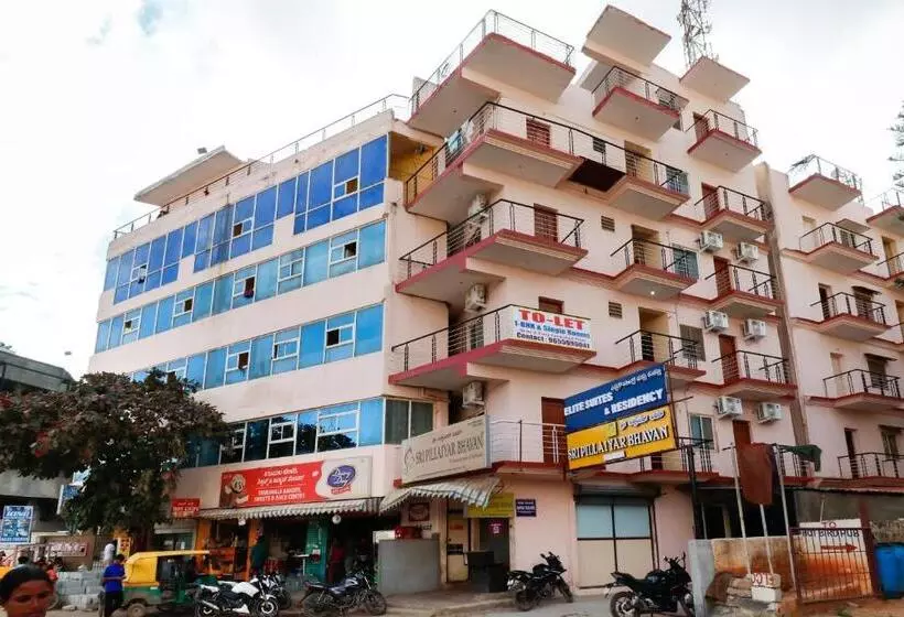 Hotelli Oyo 65533 Elite Suites