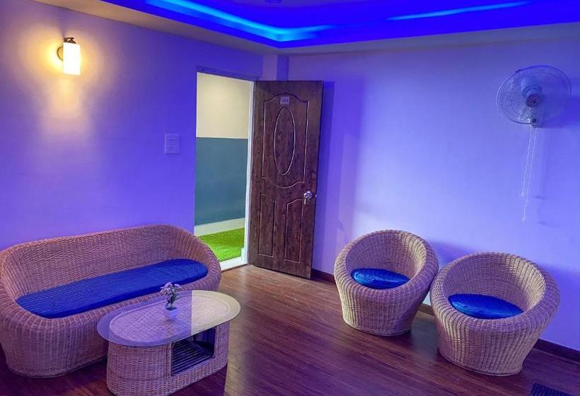 ホテル Arms Near Sumi Boys School