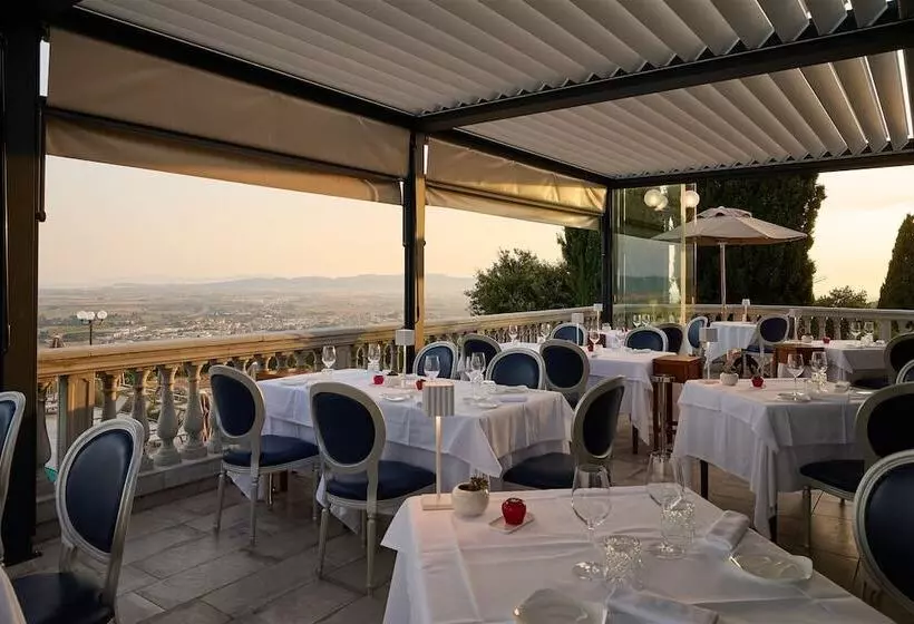 ホテル Castello Bonaria Wine & Spa Resort