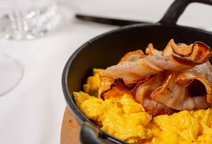 酒店 Castello Bonaria Wine & Spa Resort