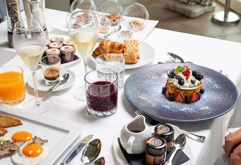 ホテル Castello Bonaria Wine & Spa Resort