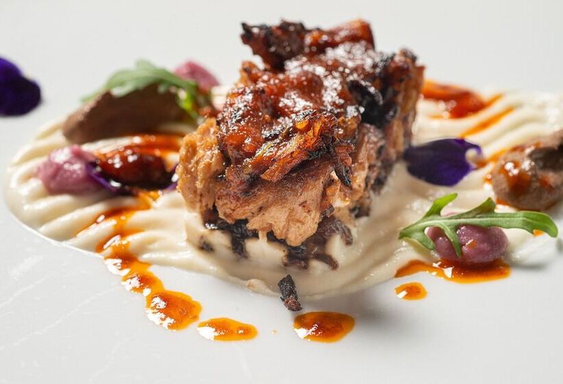 酒店 Castello Bonaria Wine & Spa Resort