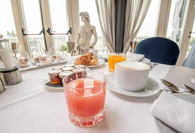 ホテル Castello Bonaria Wine & Spa Resort