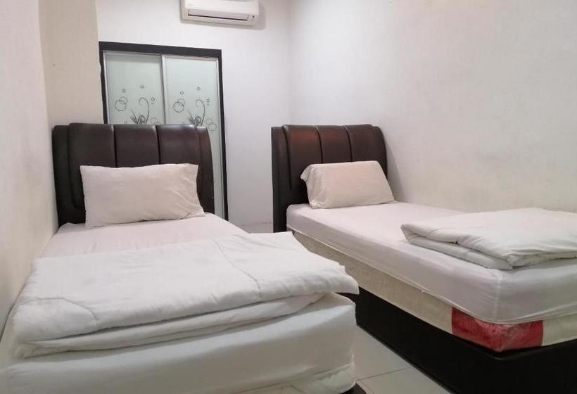 בית מלון כפרי Oyo 89702 Md  Masai