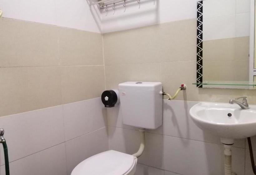 בית מלון כפרי Oyo 89702 Md  Masai