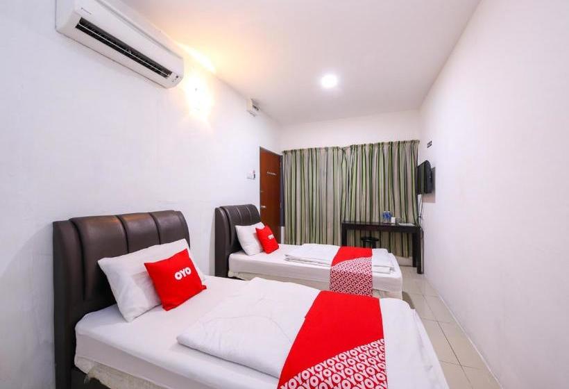 בית מלון כפרי Oyo 89702 Md  Masai