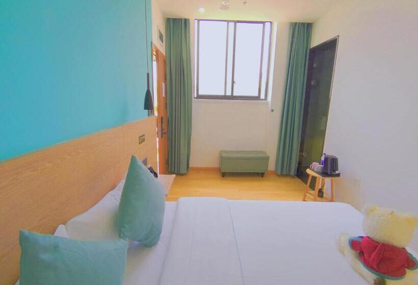 هتل Yunqi River View Terrace