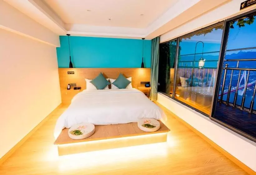 هتل Yunqi River View Terrace
