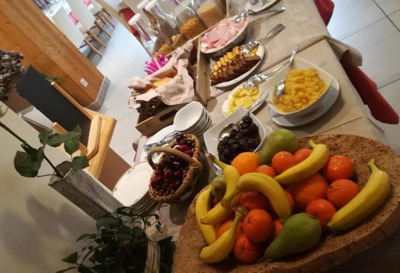 בית מלון כפרי Hôtel Restaurant Les Tilleuls