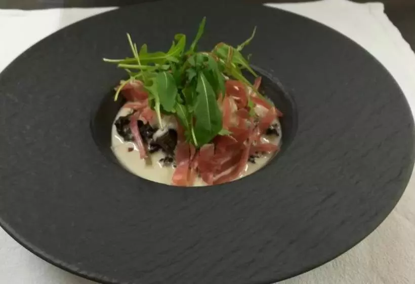 Hotelli Hôtel Restaurant Les Tilleuls