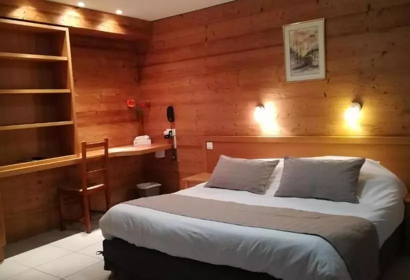 Hotelli Hôtel Restaurant Les Tilleuls