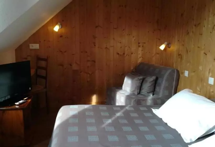 Hotelli Hôtel Restaurant Les Tilleuls