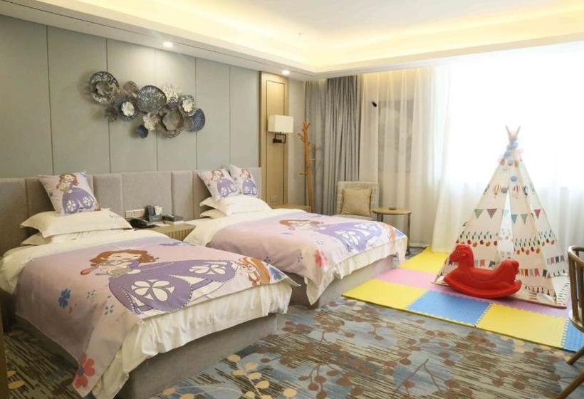 Отель Lehu Boutique