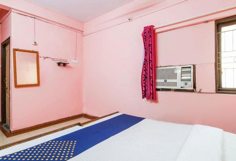 Hotel Spot On 67211 Gokul