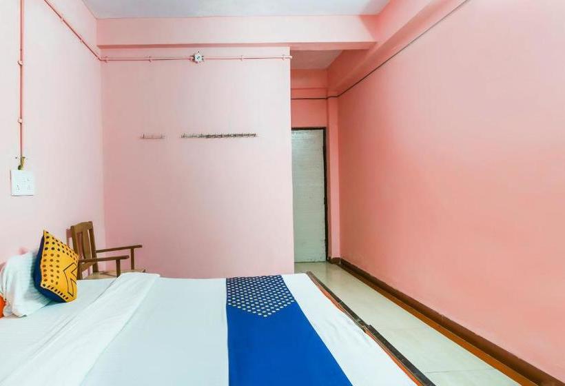 Hotel Spot On 67211 Gokul