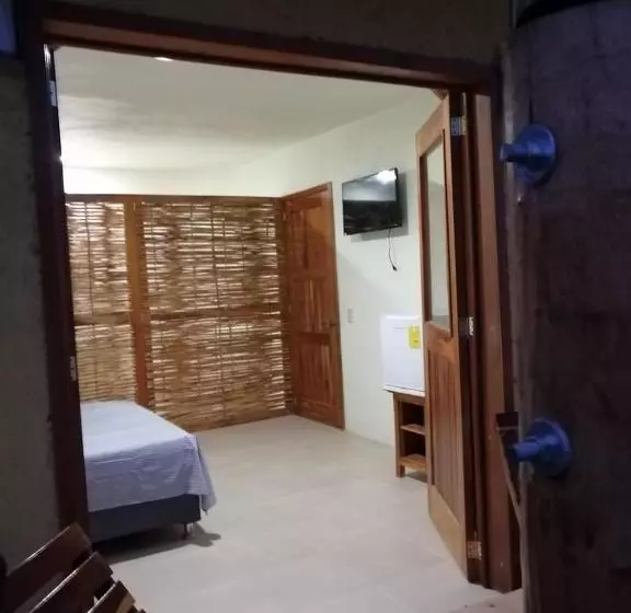 Majatalo Coa De Collar