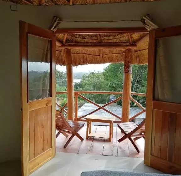 Majatalo Coa De Collar