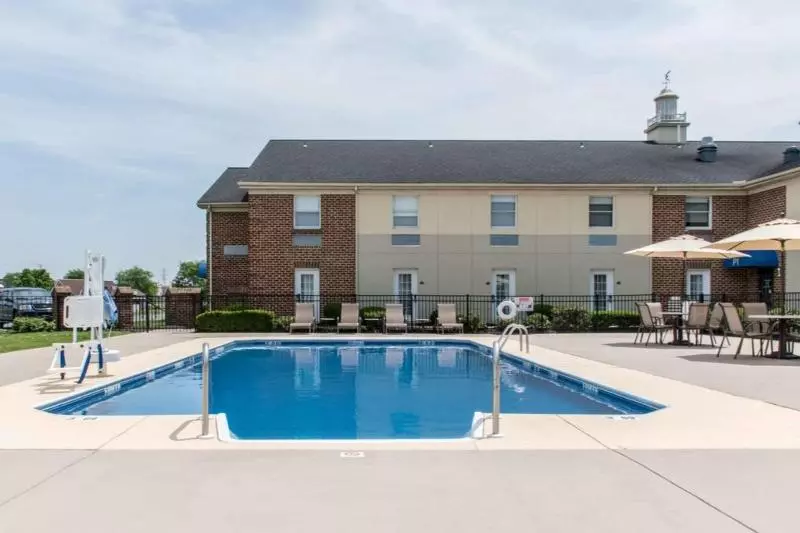 هتل Comfort Inn Lancaster At Rockvale