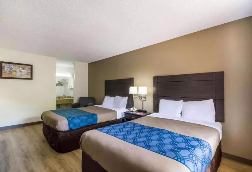 Otel Econo Lodge Little Creek