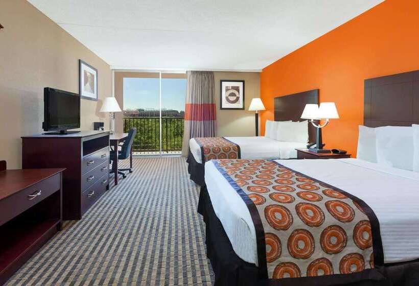 هتل Howard Johnson By Wyndham Arlington Ballpark / Six Flags