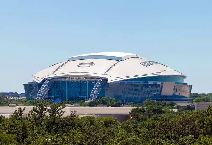 בית מלון כפרי Howard Johnson By Wyndham Arlington Ballpark / Six Flags