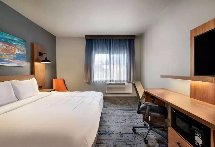 هتل La Quinta Inn & Suites By Wyndham Springfield