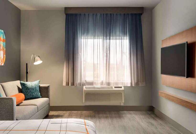 فندق La Quinta Inn & Suites By Wyndham Springfield