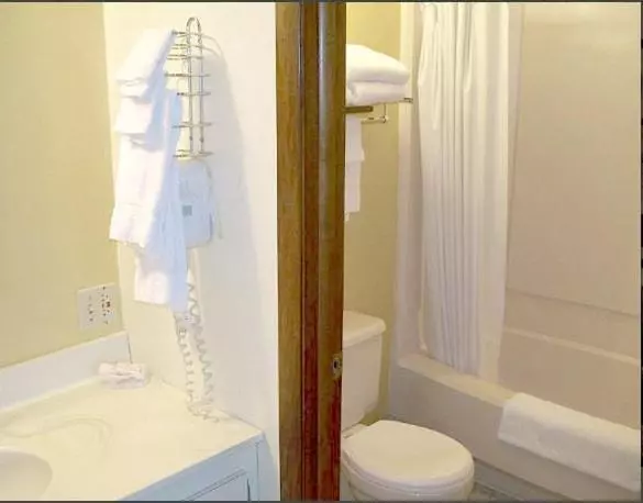 The Roscoe Boutique Motel