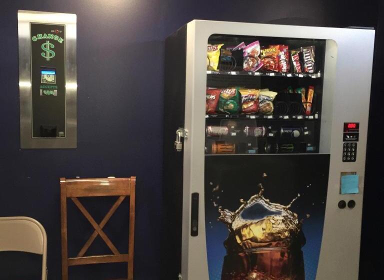 فندق Roswell Inn