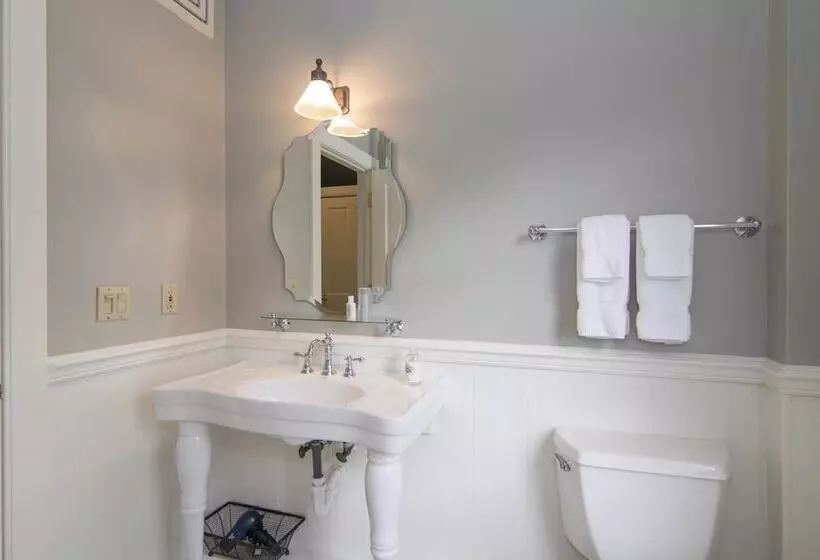 酒店 The Rochester Inn