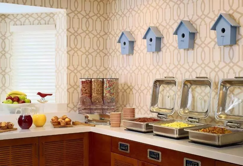 اقامتگاه Sonesta Es Suites Birmingham