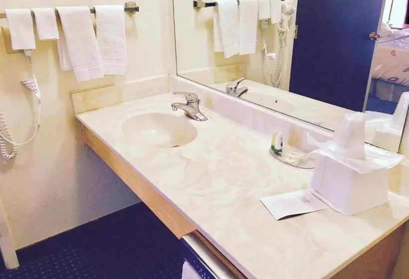 Мотель River Inn