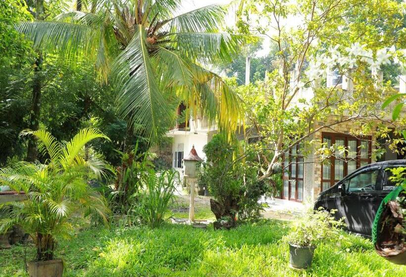 הוסטל Ruwan Villa Ahangama