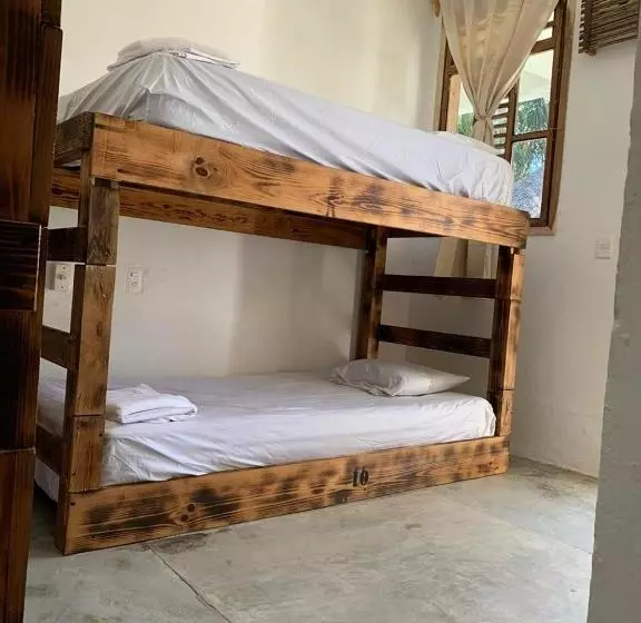 هاستل Valhalla Beach House