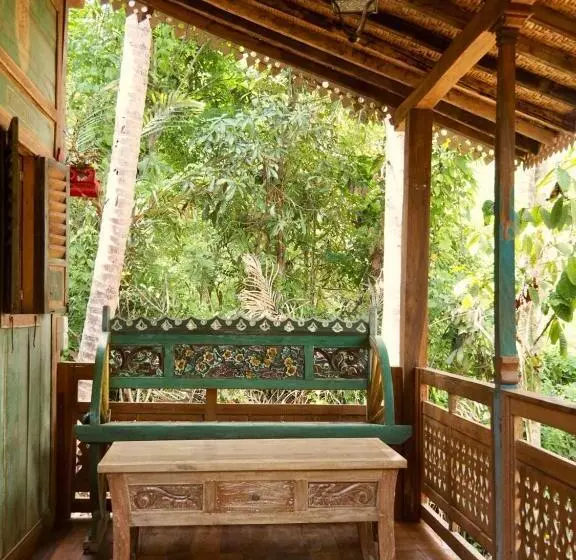 تختخواب و صبحانه Green Vanilla Bungalow