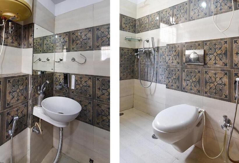 Fabhotel Rushank Palace